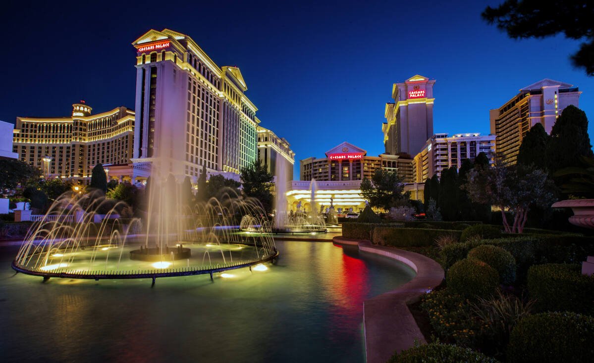 Caesars Entertainment posts 423m net loss in Q1 as Las Vegas revenue
