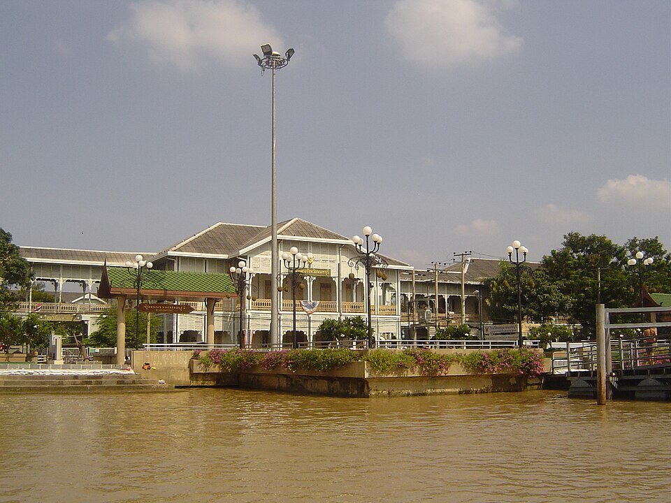 A public building in Nonthaburi, Thailand.